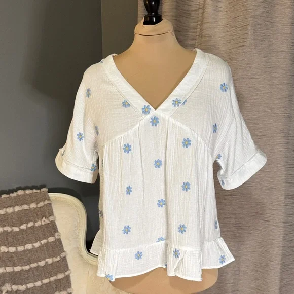 Very J White Blouse with Blue Floral Accents - Picture 1 of 3